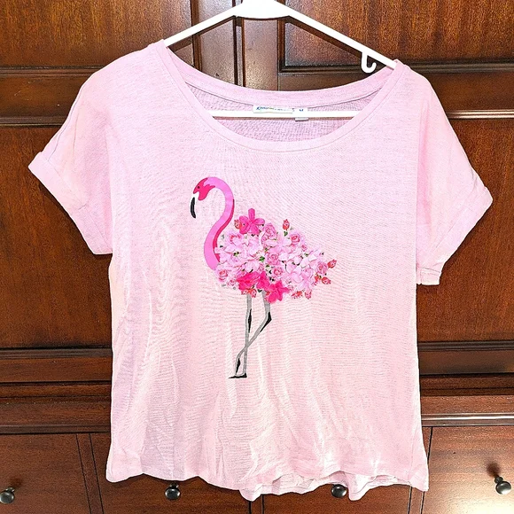 Pink Flamingo T-shirt - Picture 1 of 9